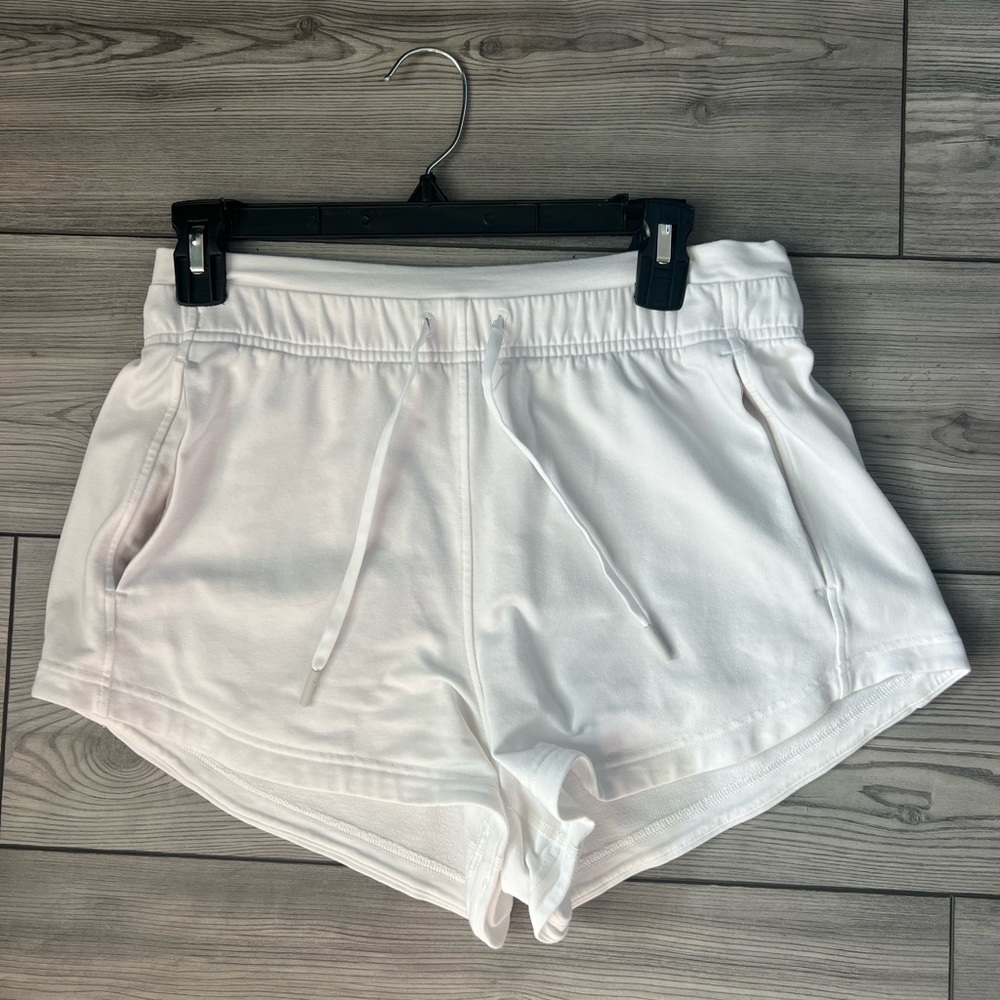 Lululemon Inner Glow High Rise Shorts 3”